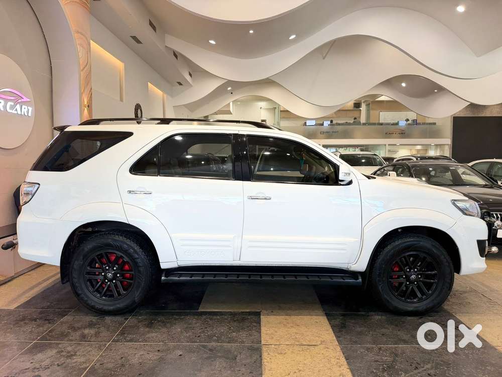 Toyota Fortuner 3.0 4x4 Manual, 2011, Diesel