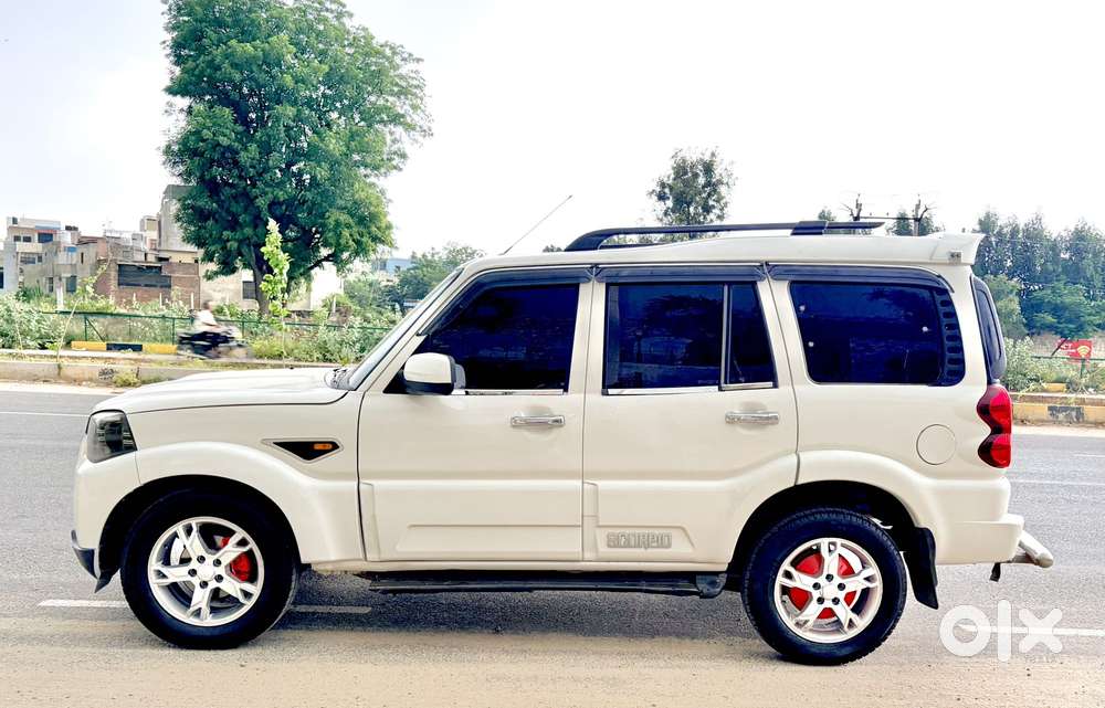 Mahindra Scorpio, 2015, Diesel