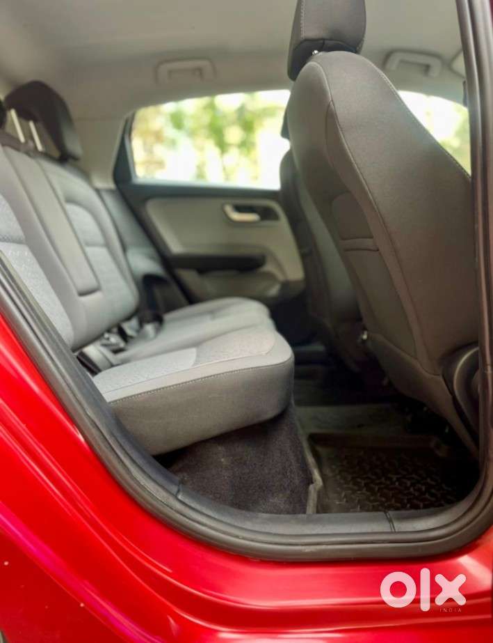 Tata Altroz Xz, 2020, Petrol