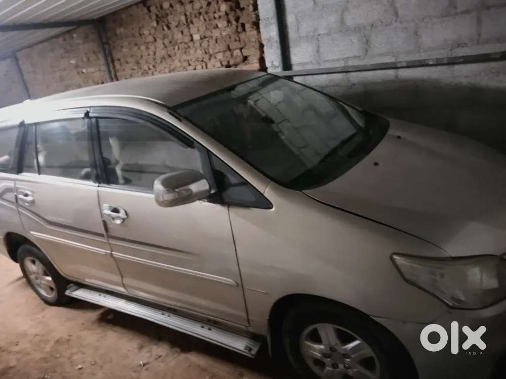 Toyota Innova 2005 Diesel Well Maintained
