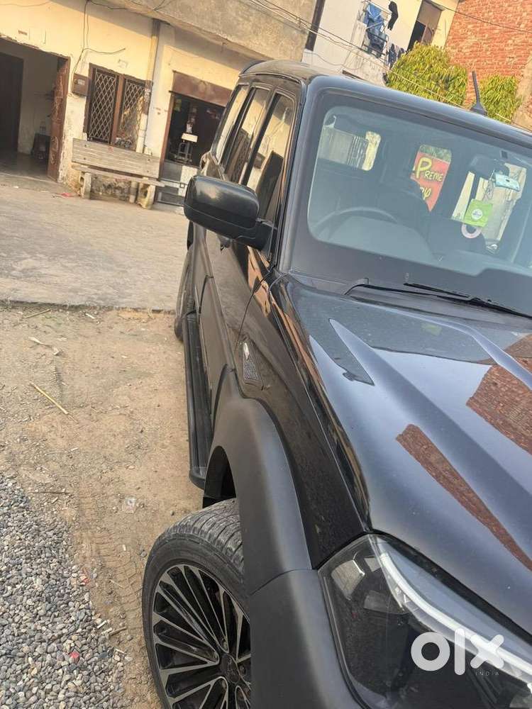 Good Condition Alloy Wheel Installed