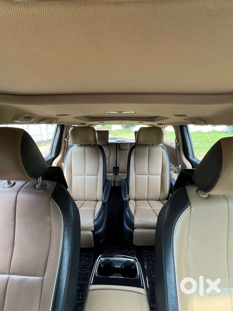 Kia Carnival Premium, 2021, Diesel