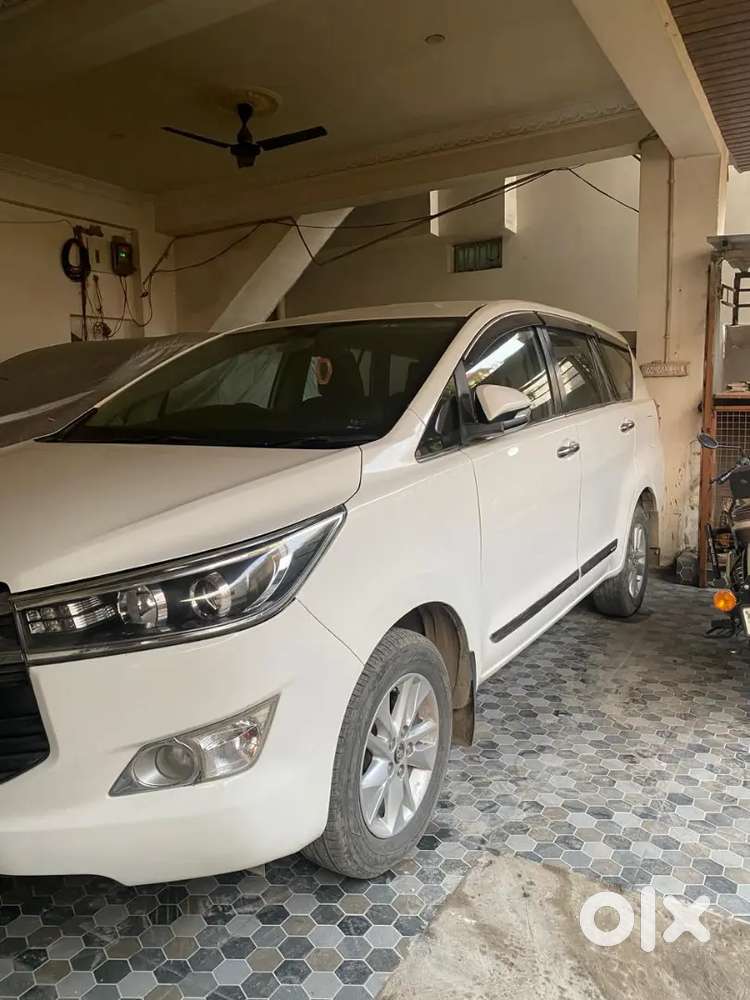 Toyota Crysta 2.4 V,2017 Model,patna Number,is For Sale