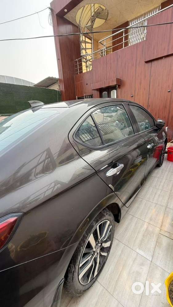 Honda City Zx 2022 Petrol 17000 Km Driven