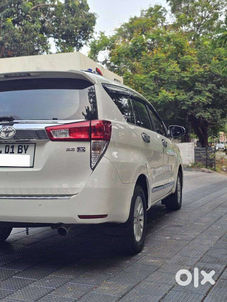 Toyota Innova Crysta 2.8 Gx Automatic 8 Str, 2016, Diesel