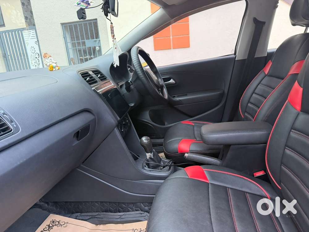Volkswagen Polo 2015 Car