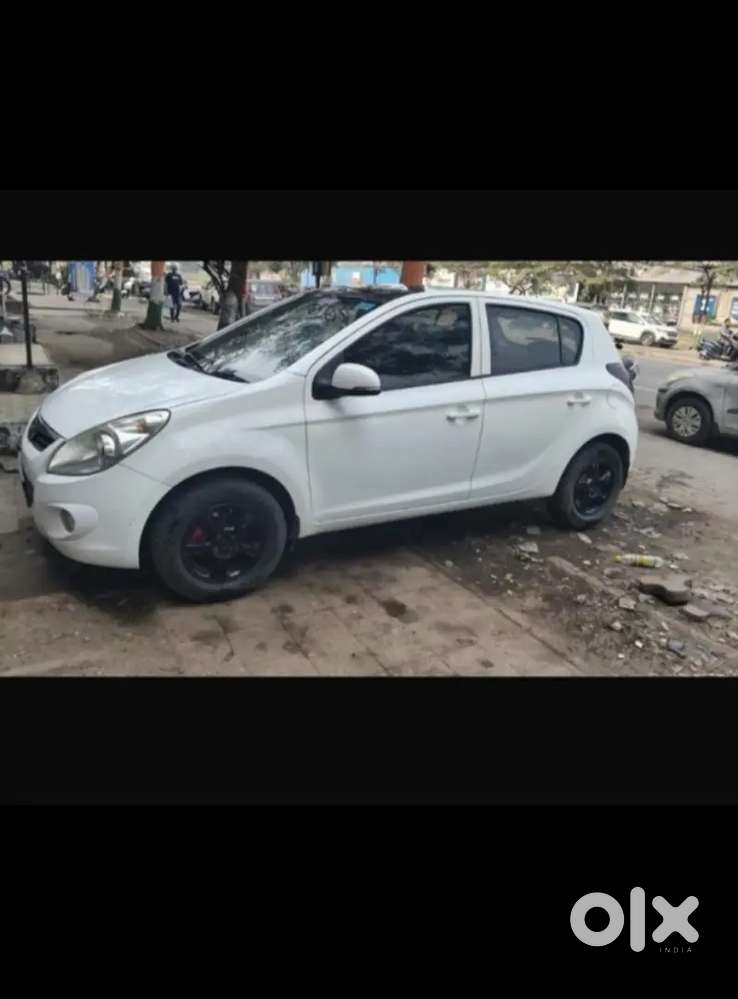Hyundai I20 1.4 Asta 2011 With Sunroof
