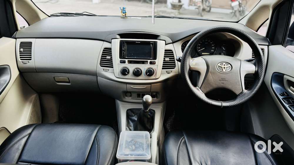Toyota Innova [2013-2016] 2.5 G4 8 Str, 2014, Diesel
