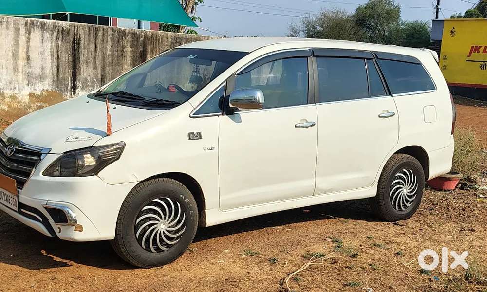 Toyota Innova 2013 Diesel Well Maintained