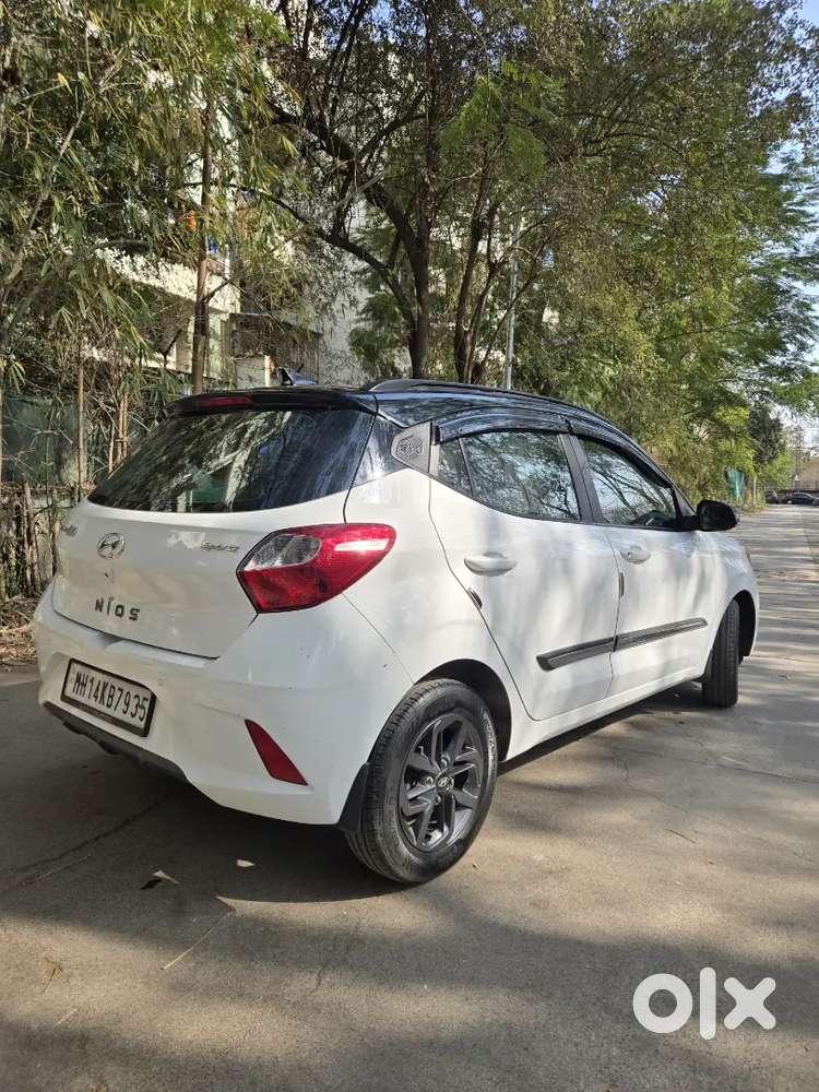 I10 Nios Sportz/ Petrol And Cng/ 30000km Driven/ Direct Customers Only