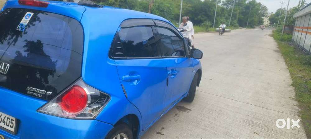 Honda Brio V Mt-732 2012 Car