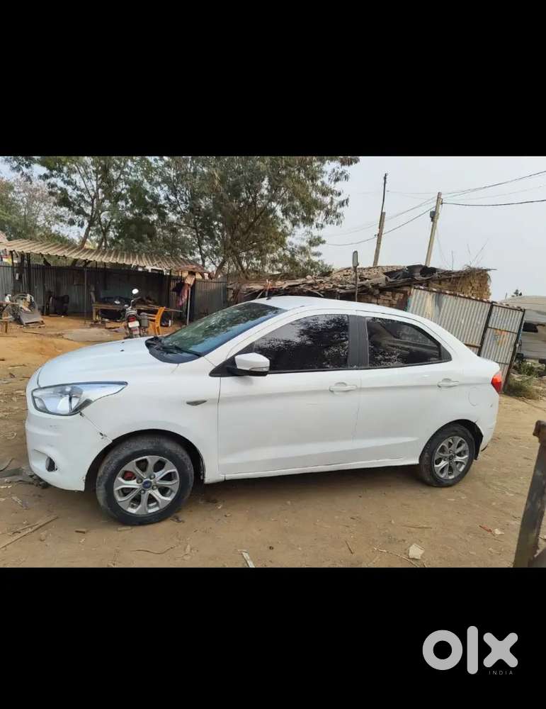 Ford Aspire Titanium Blu 2016