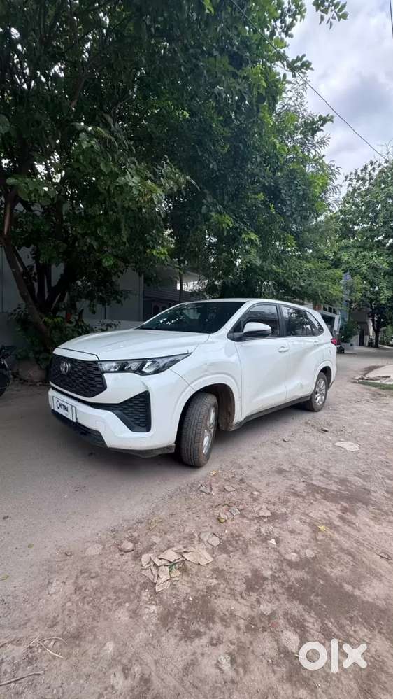 Toyota Innova Hycross 2.0 Gx 8 Str, 2024, Petrol