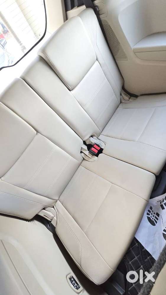 Ford Endeavour 2.2 Titanium At 4x2, 2016, Diesel