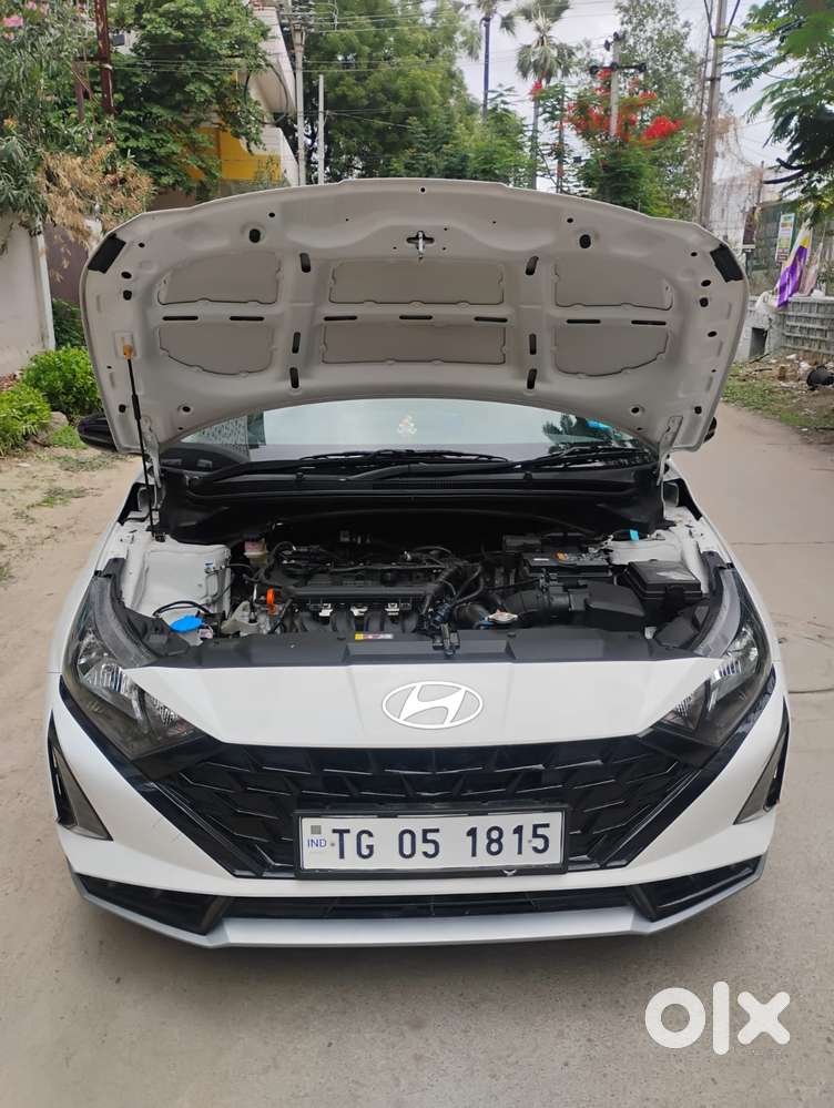 Hyundai I20 Sportz 1.2 Mt Dual Tone, 2024, Petrol