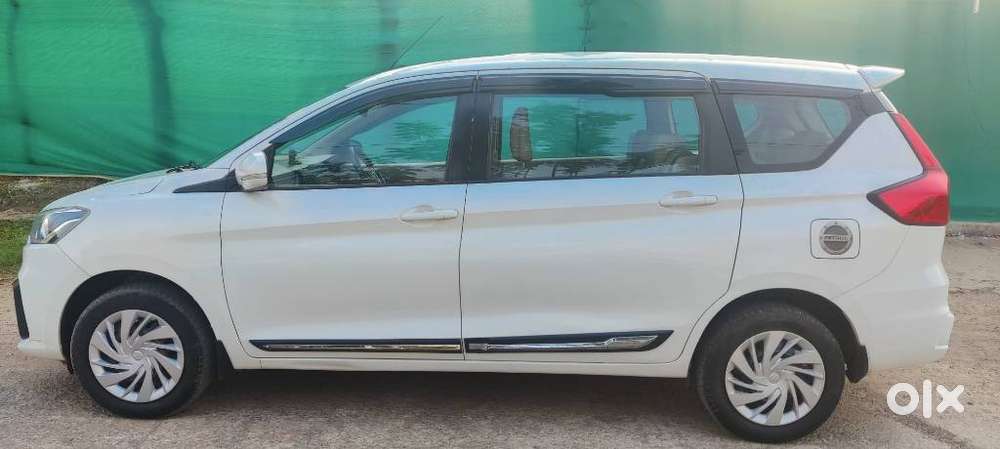 Maruti Suzuki Ertiga Vxi Shvs, 2022, Petrol
