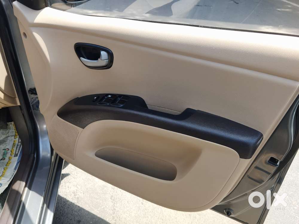 Hyundai I10 Sportz 1.2 At, 2010, Petrol