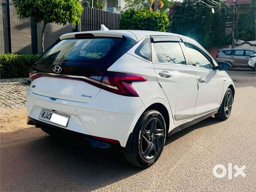 Hyundai I20 Sportz 1.2 Ivt Dual Tone, 2021, Petrol