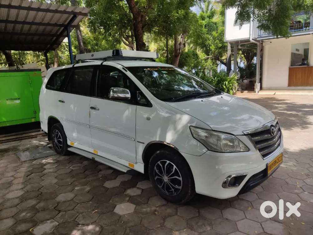 Toyota Innova 2012 Diesel 395000 Km Driven
