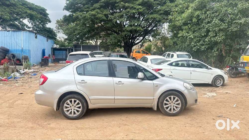 Maruti Suzuki Sx4 Zxi, 2012, Petrol