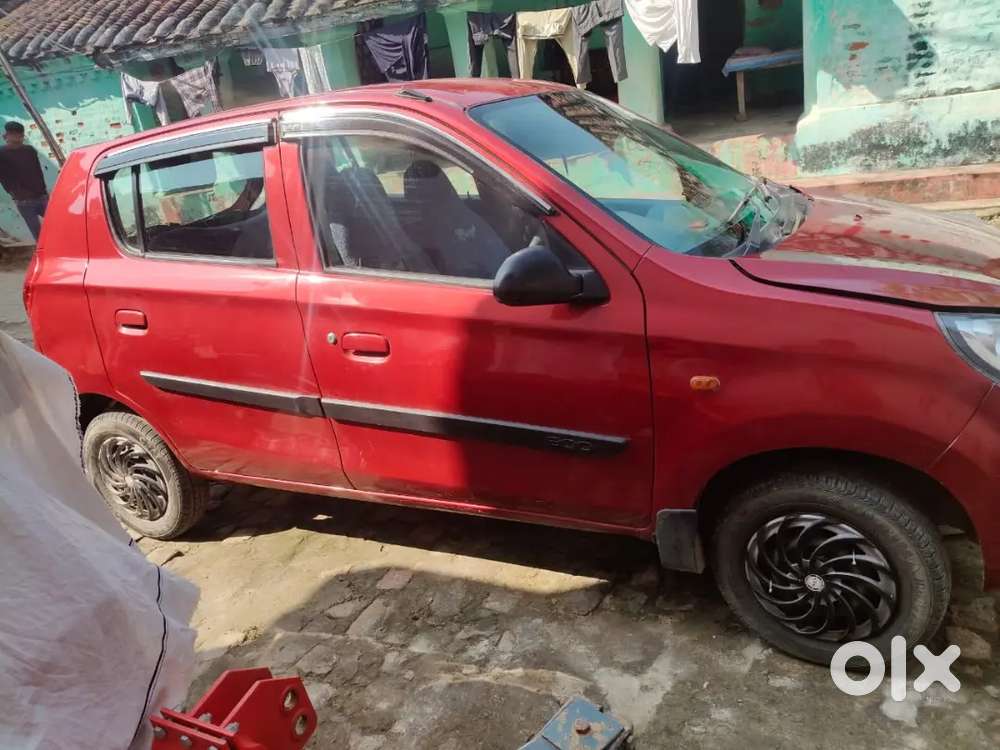 Alto 800 Colour Red