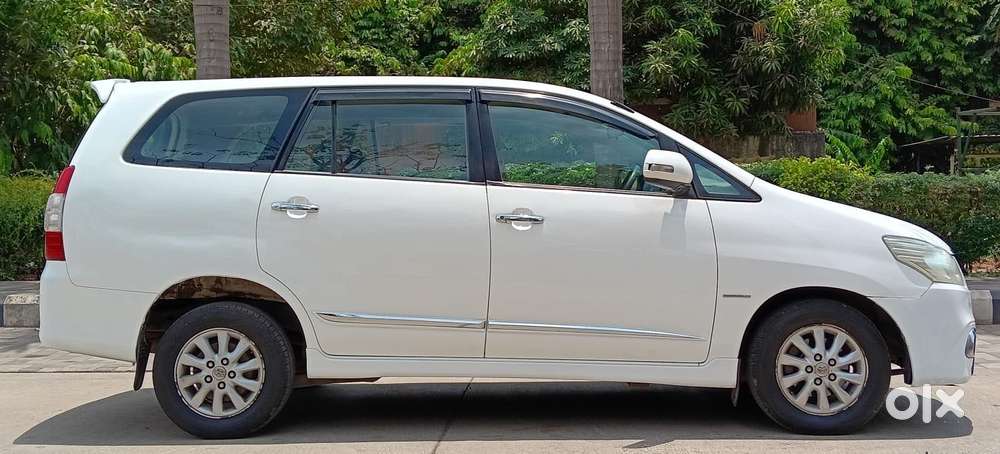 Toyota Innova 2.5 V 8 Str, 2014, Diesel