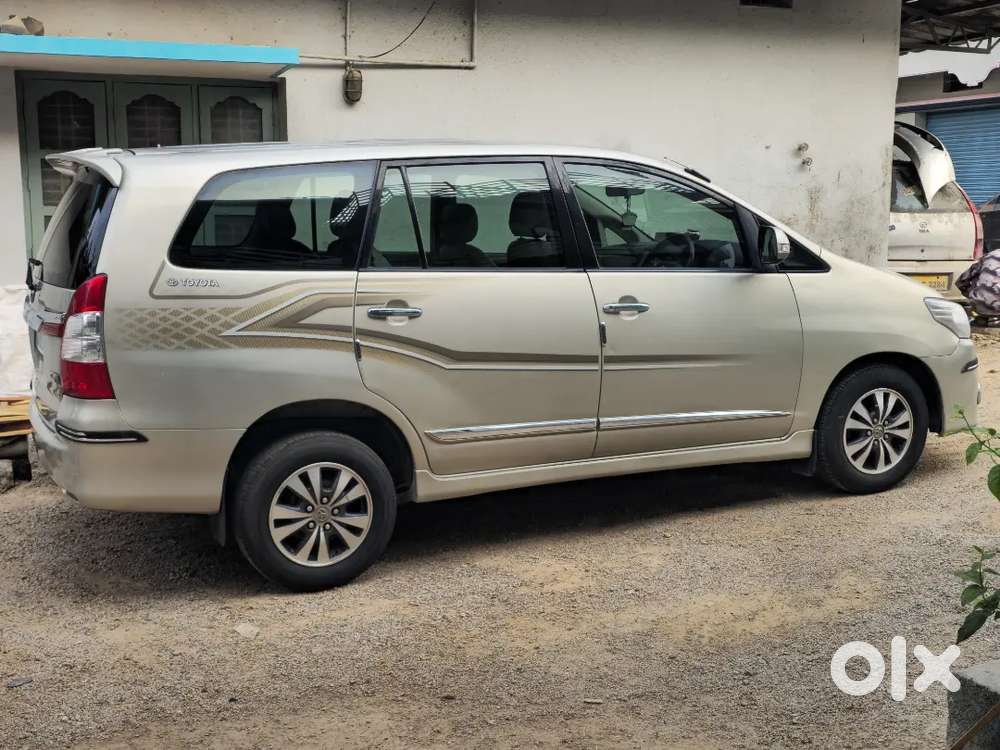 Toyota Innova 2015 Diesel Well Maintained