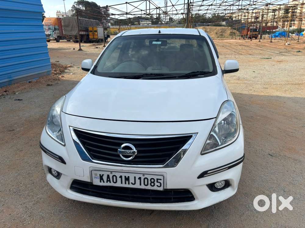 Nissan Sunny Xv Diesel - Top End  Push Button Start  Climate Control