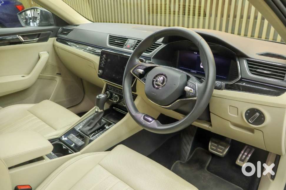 Skoda Superb 2.0 L&k Tsi At, 2022, Petrol