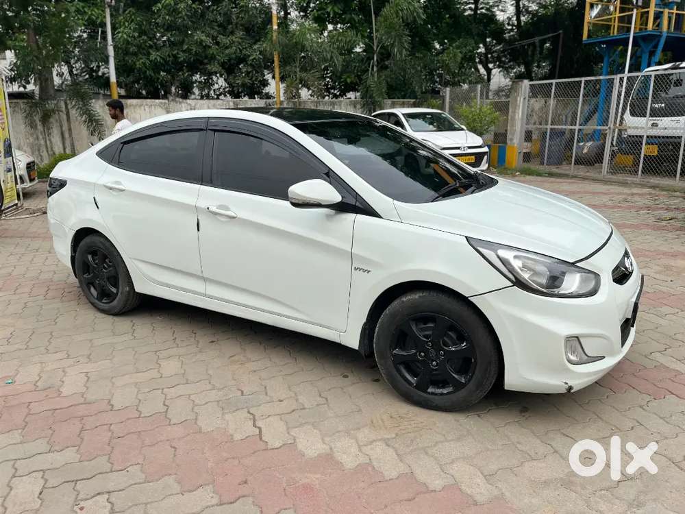 Hyundai Verna Fluidic Petrol 2012