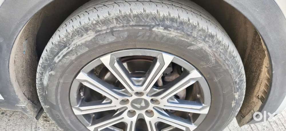 Mahindra Xuv700 2.2 Ax 7 Diesel Mt Luxury Pack Str, 2023, Diesel