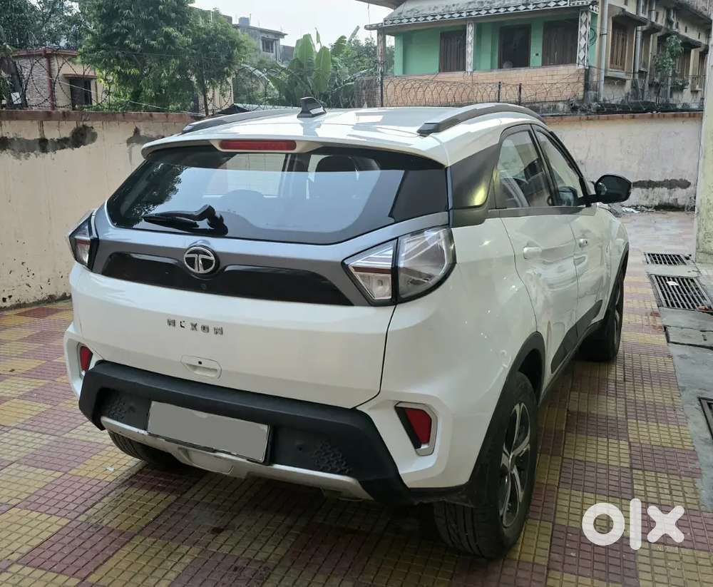 2022 Tata Nexon Xza+(o) Amt Petrol Single Owner