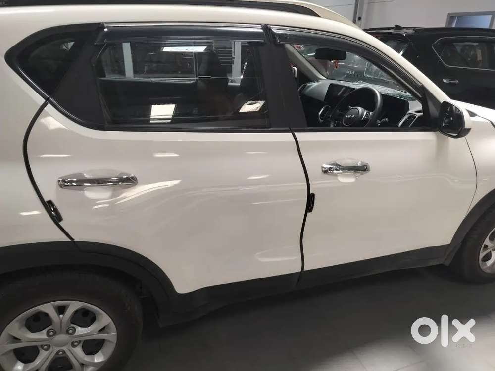 Kia Sonet 2025 Petrol 7500 Km Driven