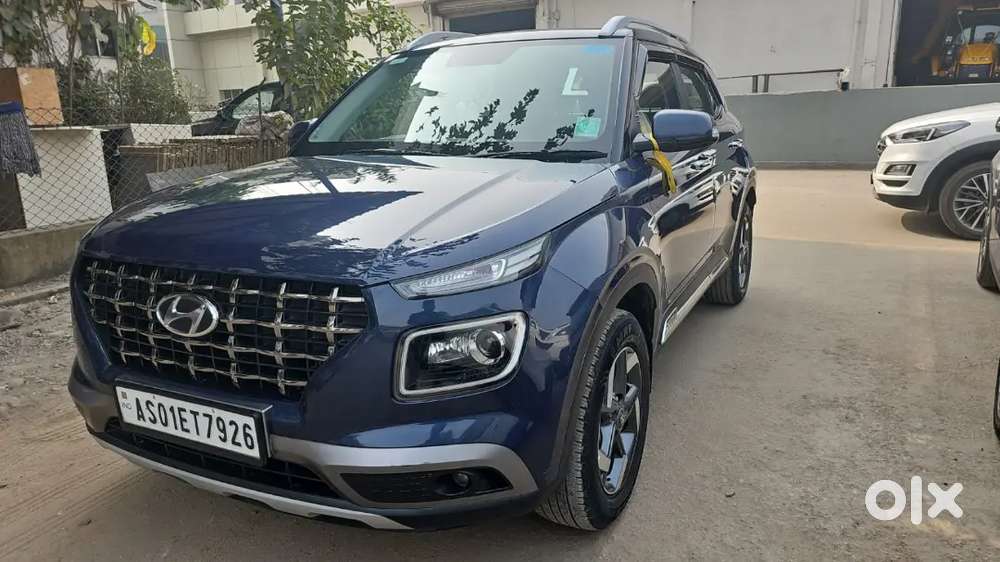 Hyundai Venue 2021 Petrol 20123 Km Driven