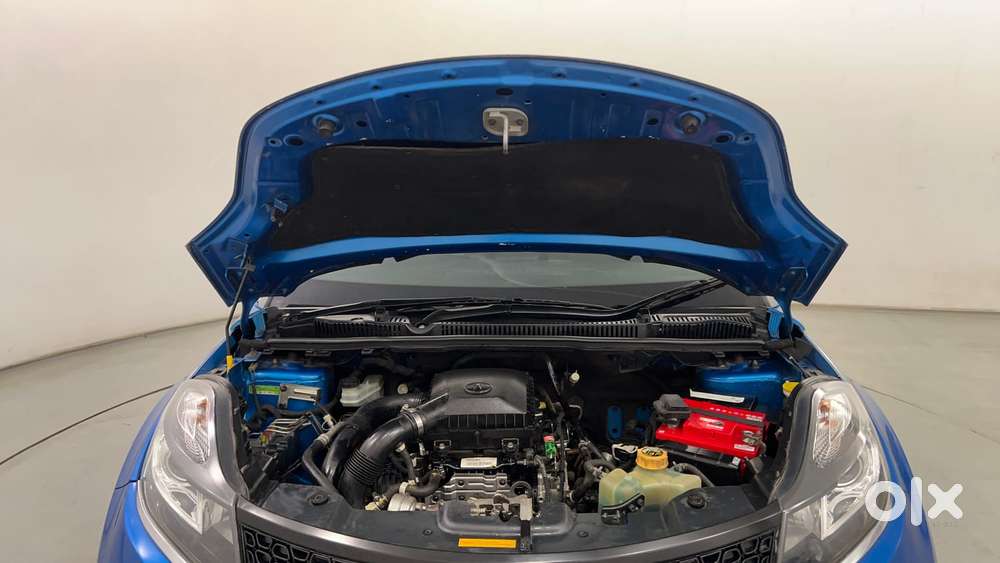 Tata Nexon 1.2 Revotron Xz Plus Dual Tone, 2018, Petrol