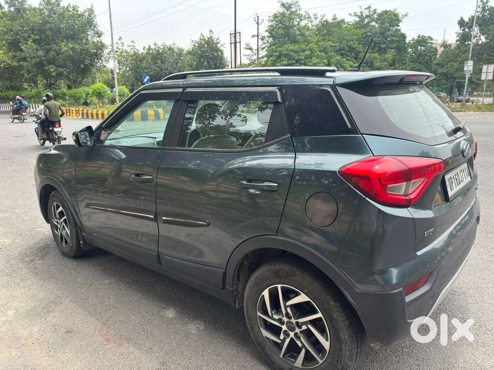 Mahindra Tuv 300 2025 Green