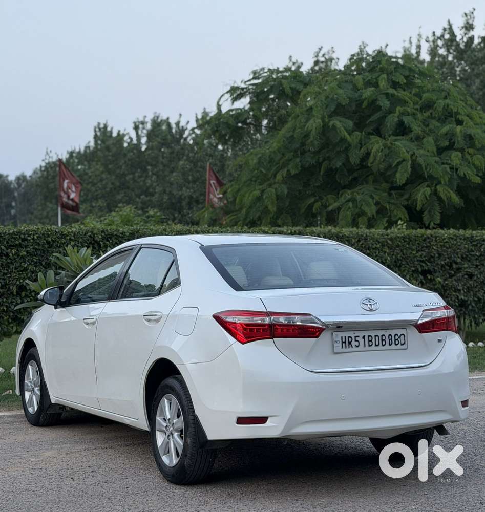 Toyota Corolla Altis G At, 2015, Petrol