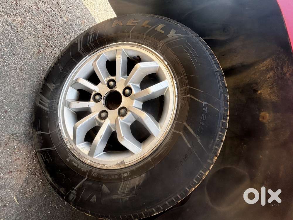 Mahindra Tuv300 T8 Automatic