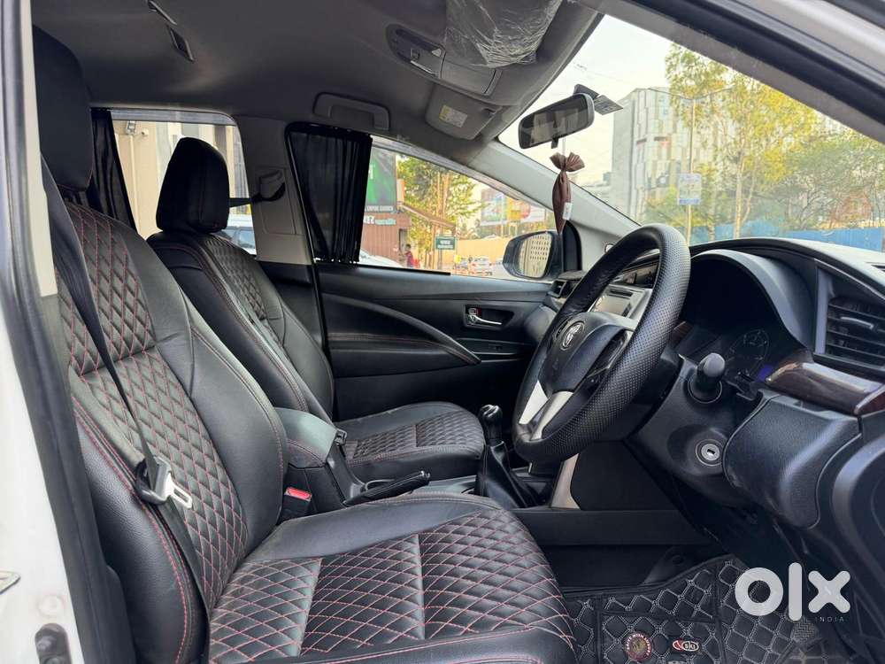 Toyota Innova Crysta 2.4 G Mt 8s, 2020, Petrol