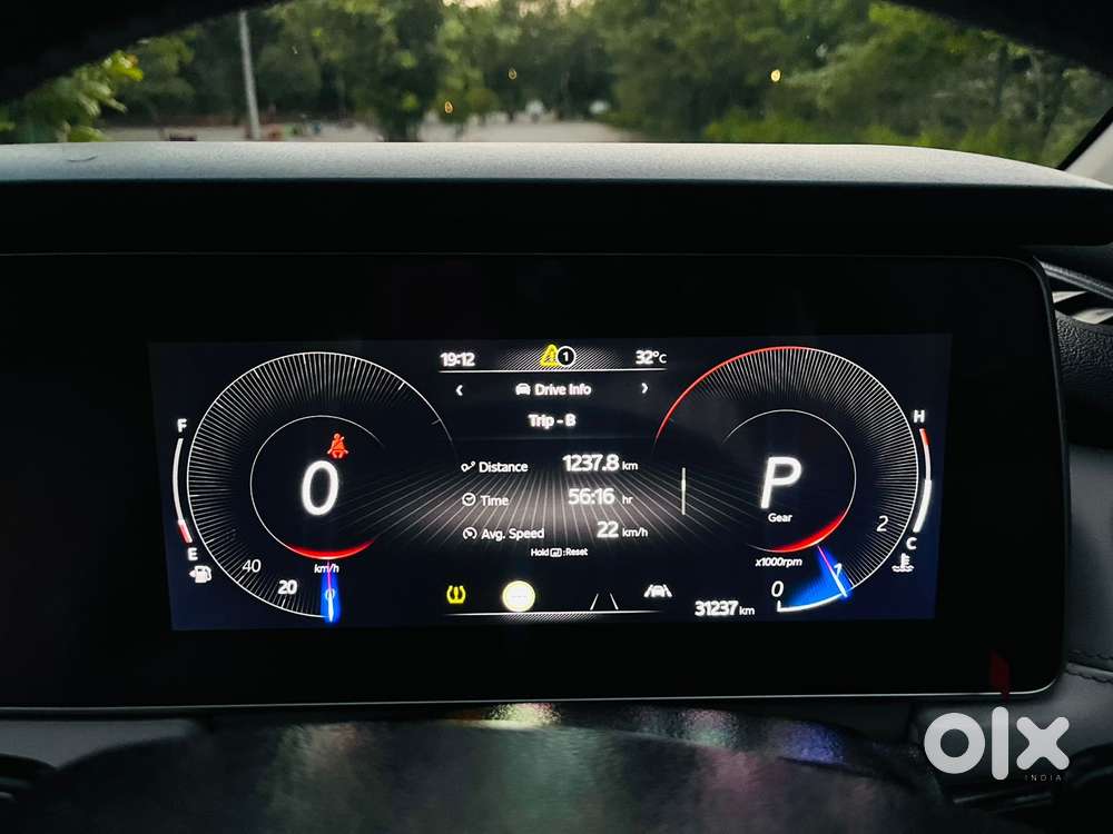 Mahindra Xuv700 2.2 Ax 7 Diesel At Luxury Pack Str, 2023, Diesel