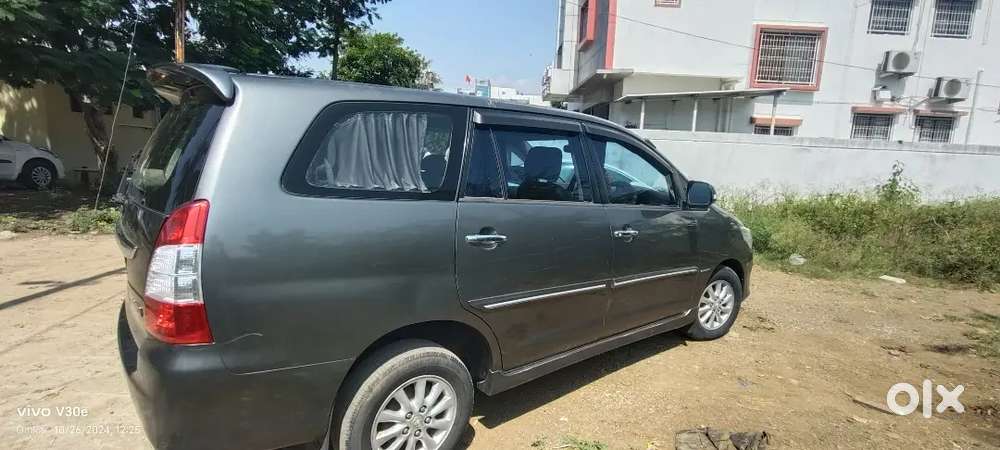 Toyota Innova 2.5 V 2013