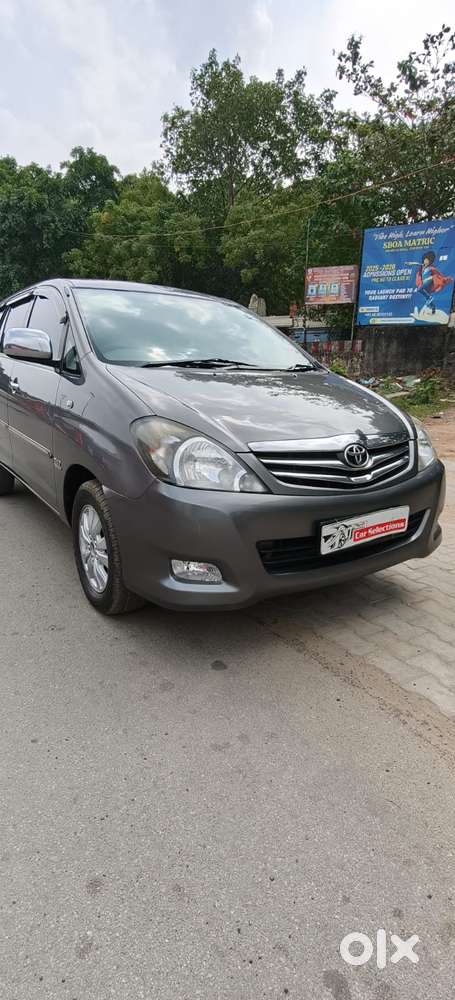Toyota Innova 2.5 V 7 Str, 2011, Diesel