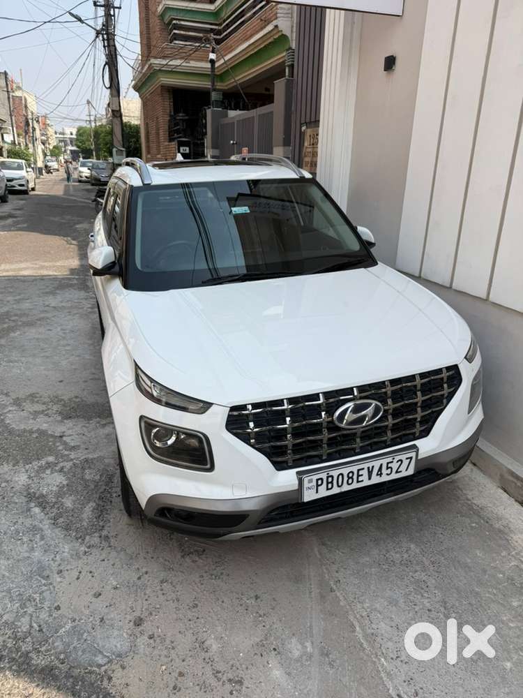 Hyundai Venue 2021 Petrol Automatic