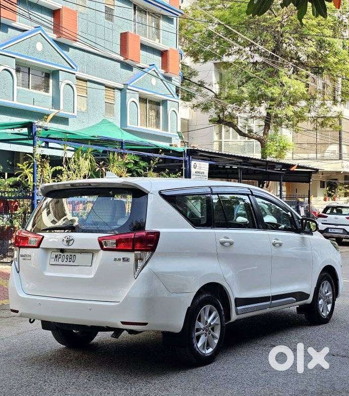 Toyota Innova Crysta 2.8 Gx At 8s, 2018, Diesel