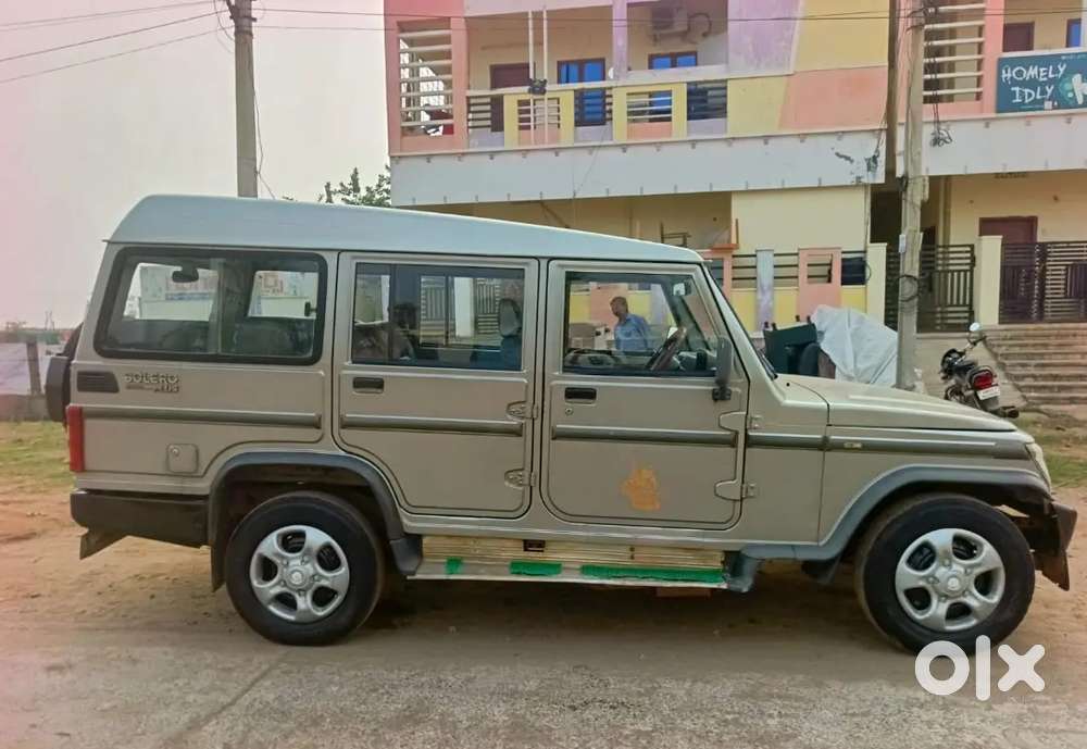 Bolero Xl 10 Seater (2008)