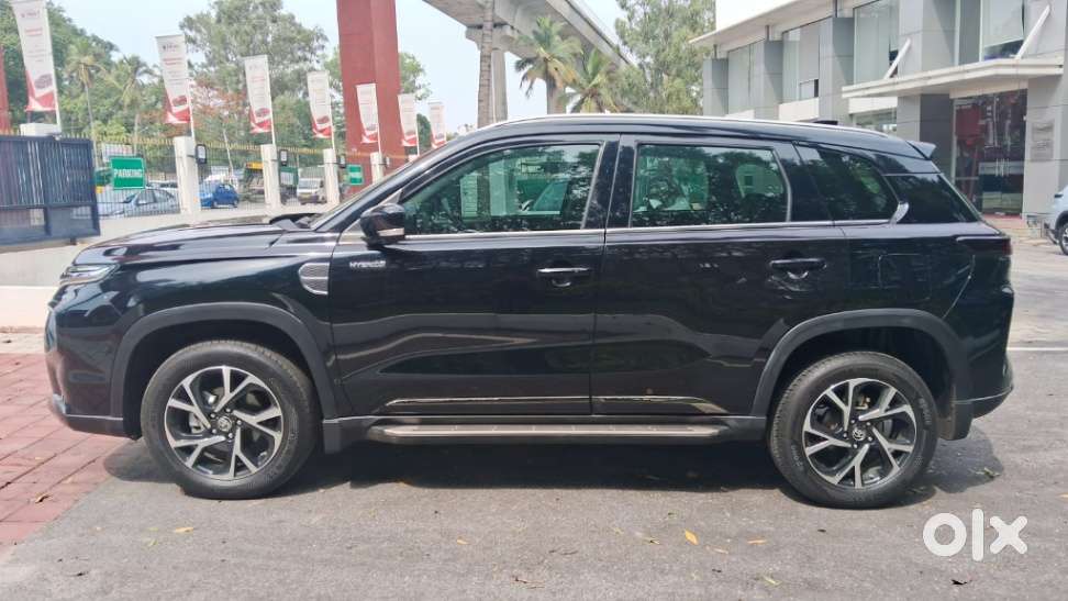 Toyota Urban Cruiser Hyryder 1.5 V Hybrid, 2025, Petrol