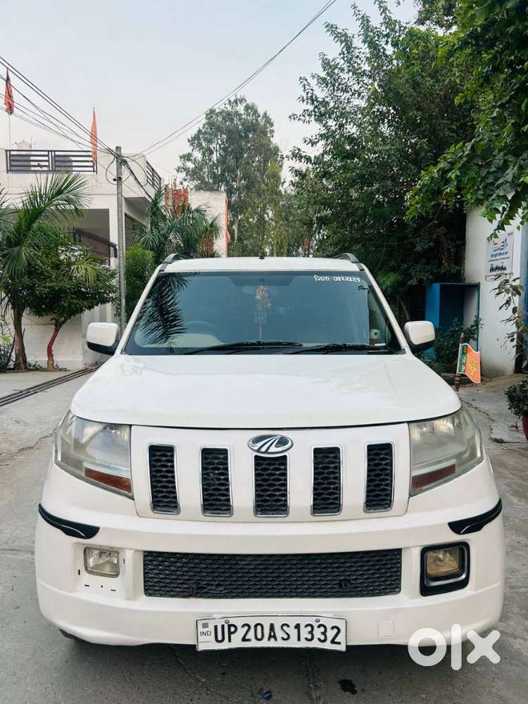 Mahindra Tuv 300 Mhawk100 T8 Dual Tone, 2015, Diesel