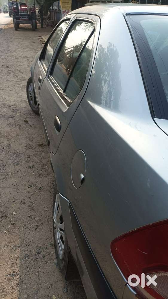 Ford Ikon 1.6 Petrol 2004
