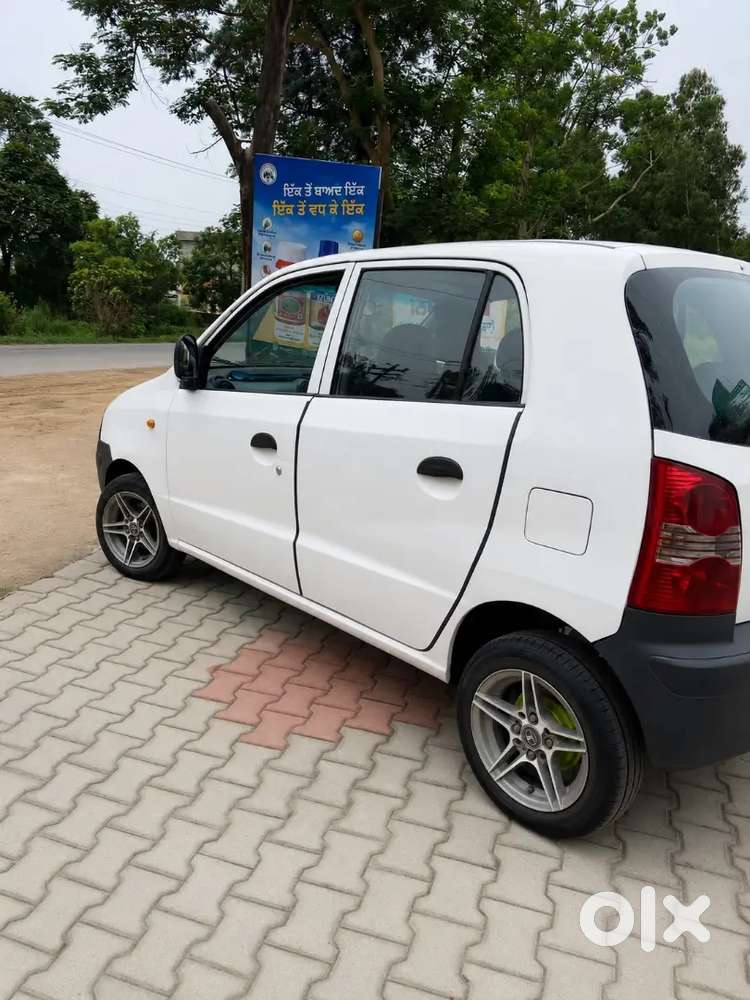 Car In Good Condition ! No Accident History ! Rc Expired On 23-03-26