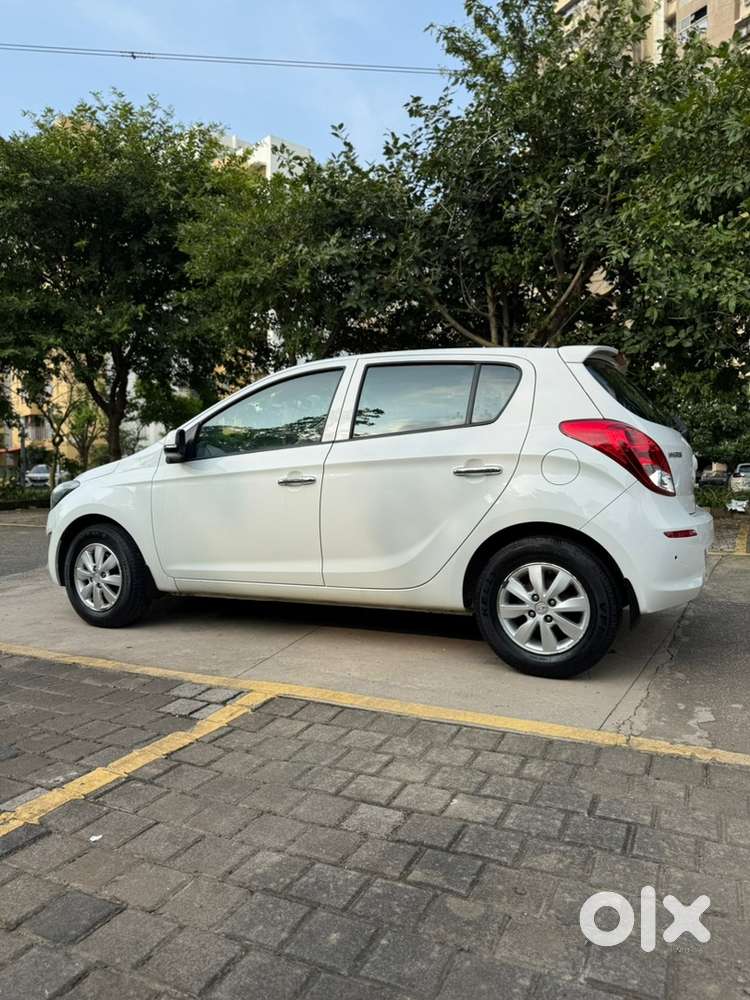 Hyundai I20 Asta 2014 Petrol Car Only Serviced By Hundai